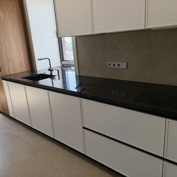 Столешница из кварцевого агломерата Vicostone Java Noir BQ 8812 6